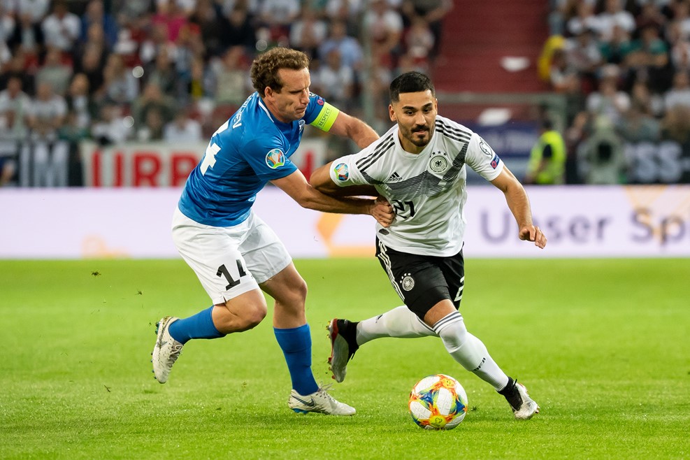 托雷维耶哈大胜,强势登顶积分榜 托雷维耶哈大胜,强势登顶积分榜