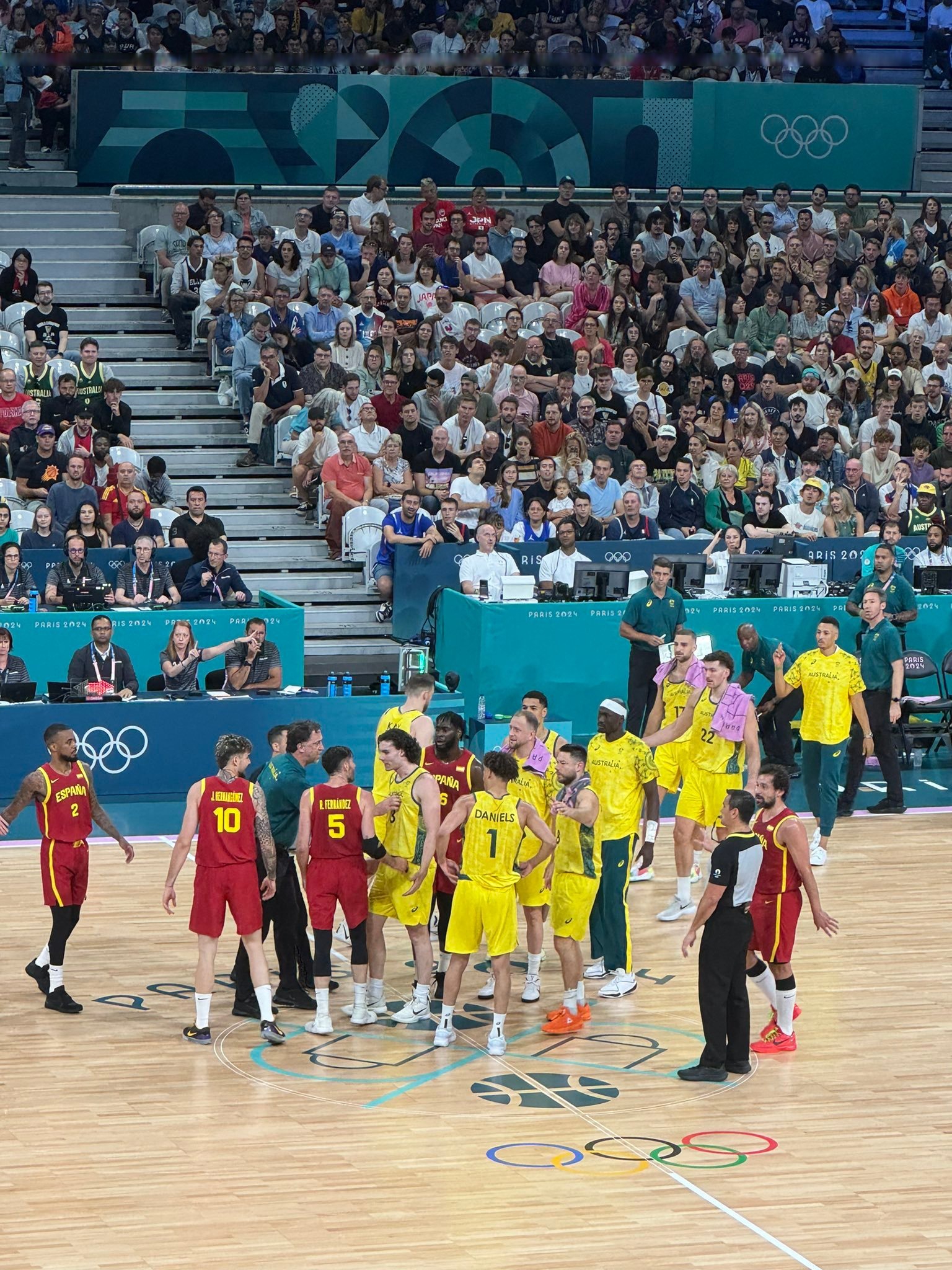 关于澳大利亚篮球明星在国外联赛中大放异彩的信息