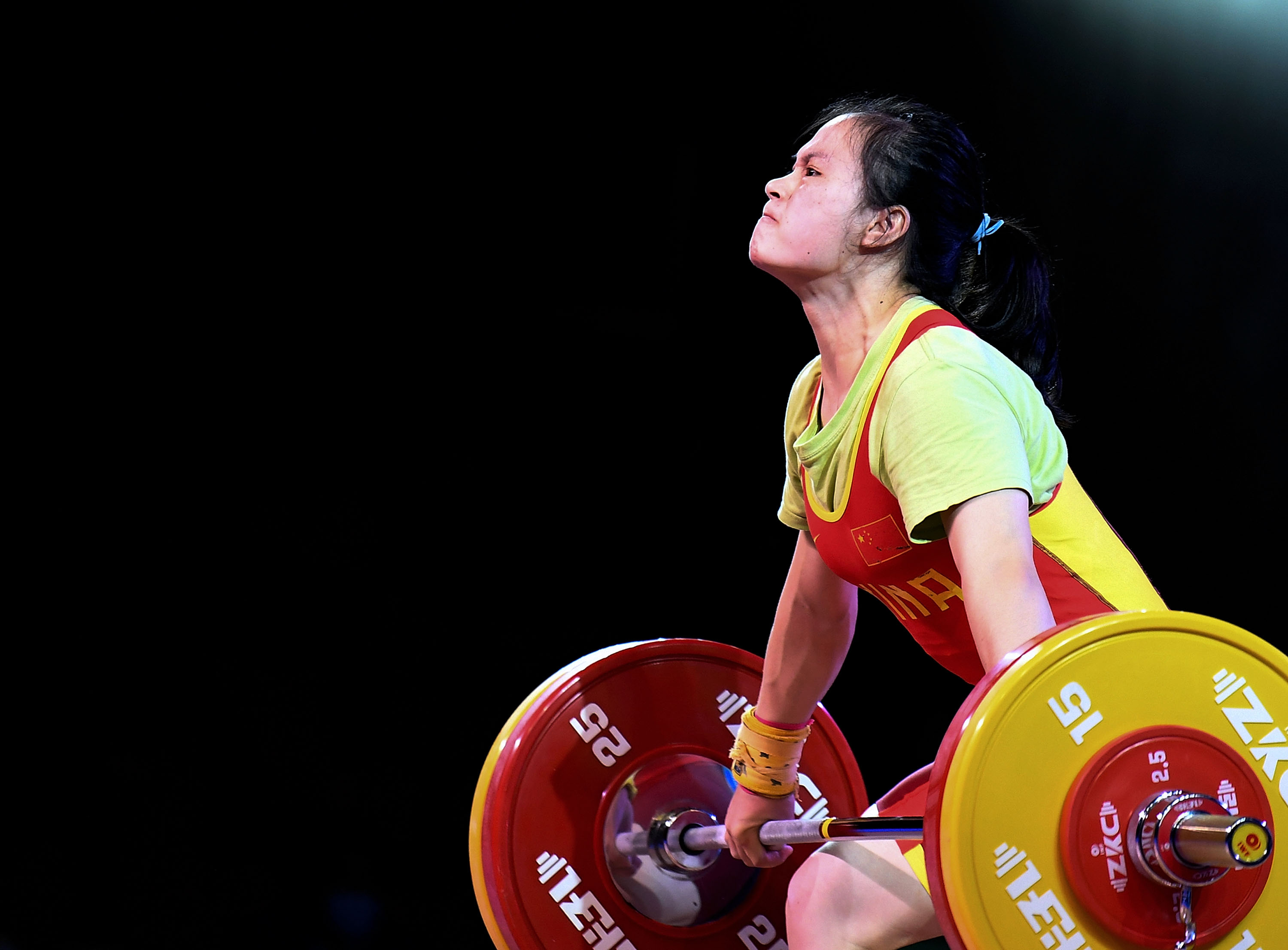 关于芬兰重量级选手在举重比赛中尽显实力的信息