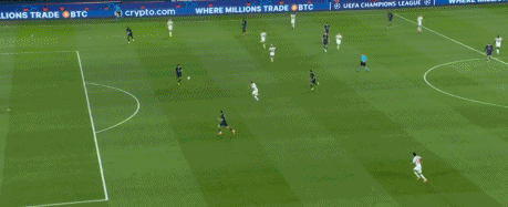 关于拜仁碾压勒沃库森，马尔基尼奥斯绝境逆转的信息