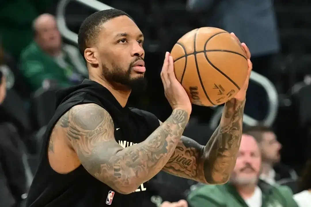 关于四川队轻取雄鹿,利拉德惊艳四座的信息 关于四川队轻取雄鹿,利拉德惊艳四座的信息